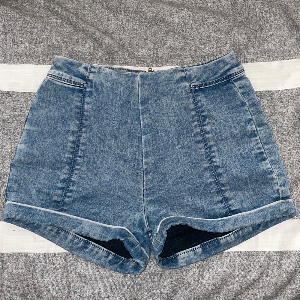 SOFT DENIM- HIGH WAIST SHORTS (1)